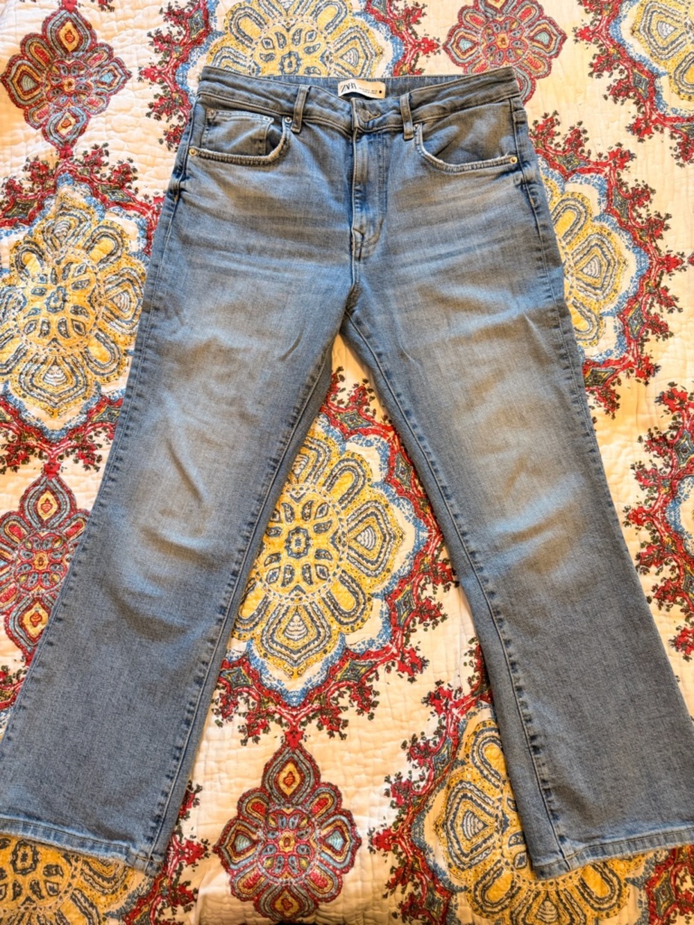 Zara Women's Medium Wash Straight-Leg Jeans